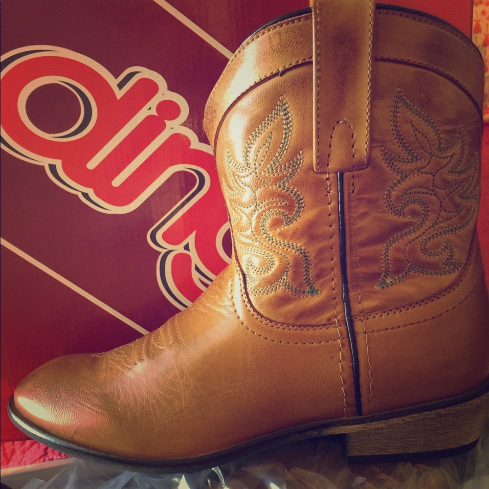 Dingo bootie cowboy boots